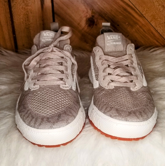 *NEW* VANS UA UltraRange VR3 - Picture 8 of 15